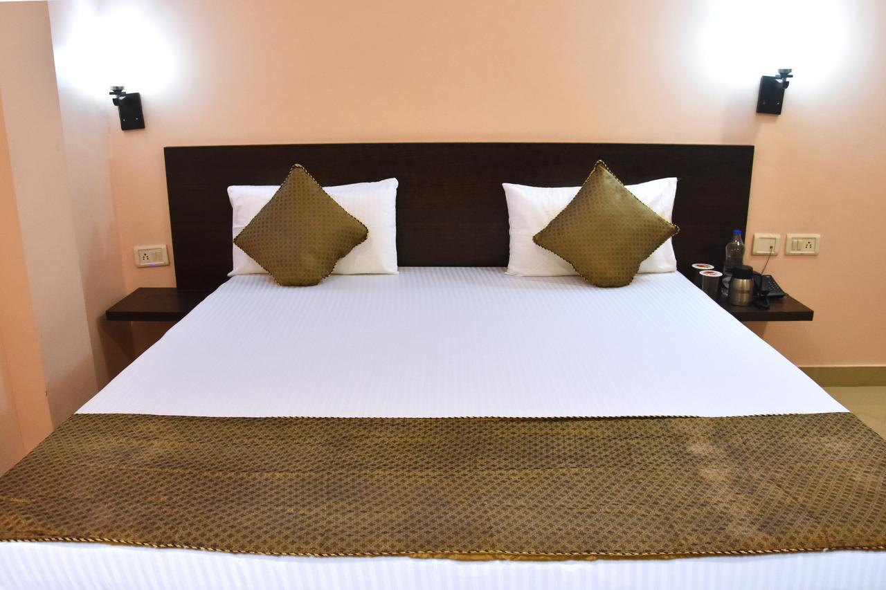 Munaro Hotels & Resorts พาราณสี ภายนอก รูปภาพ